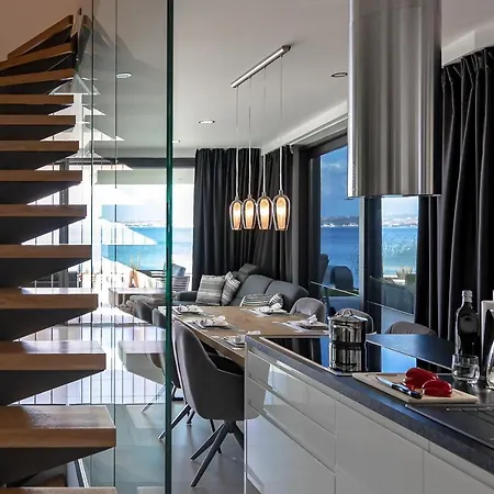 Infinity - Luxurious Seaview With Enchanting Pool Vila