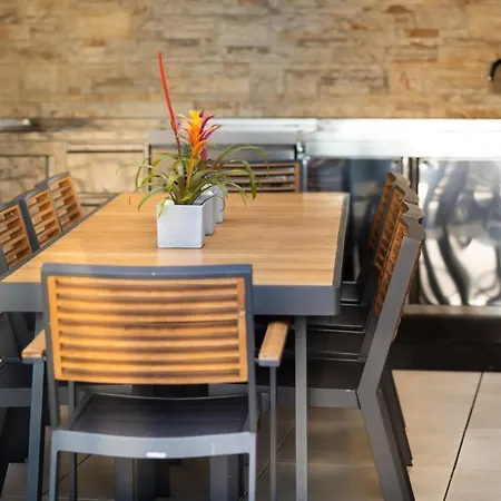 Infinity - Luxurious Seaview With Enchanting Pool 别墅 *