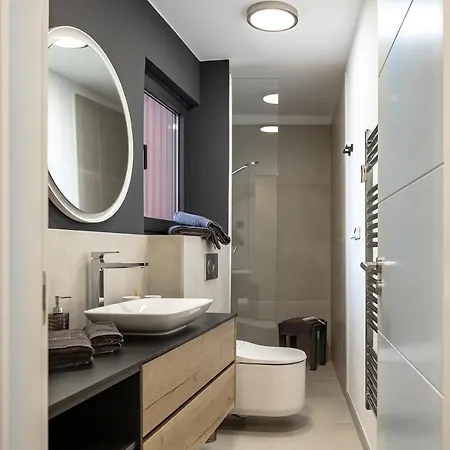 Infinity - Luxurious Seaview With Enchanting Pool *