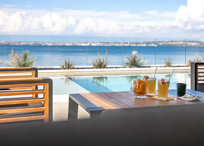 Villa Infinity - Luxurious Seaview With Enchanting Pool *