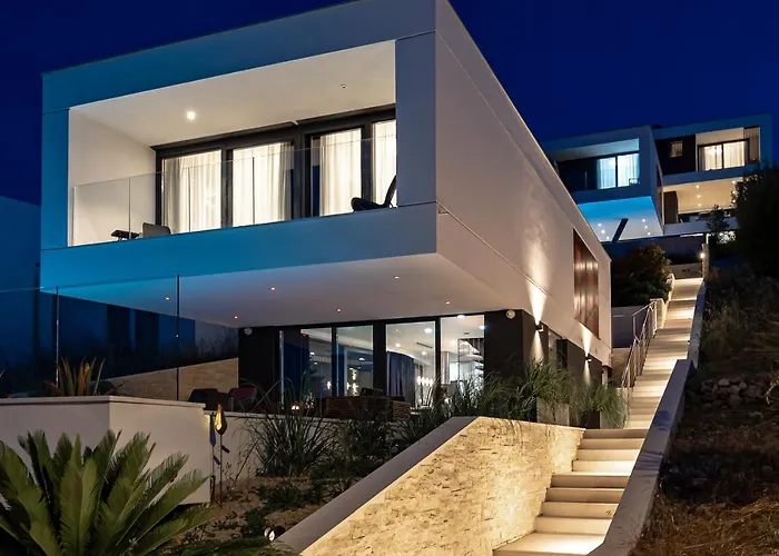 Villa Infinity - Luxurious Seaview With Enchanting Pool Kali