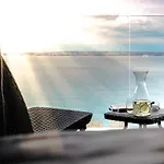 Infinity - Luxurious Seaview With Enchanting Pool 别墅 *