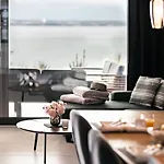 Infinity - Luxurious Seaview With Enchanting Pool * 卡利