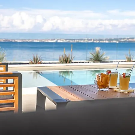 Villa Infinity - Luxurious Seaview With Enchanting Pool *