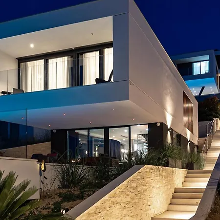 Villa Infinity - Luxurious Seaview With Enchanting Pool Kali