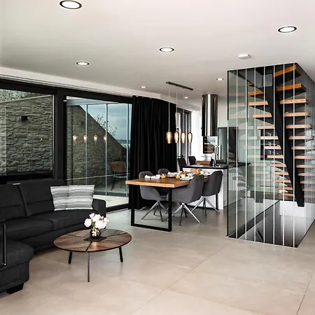 Infinity - Luxurious Seaview With Enchanting Pool فيلة
