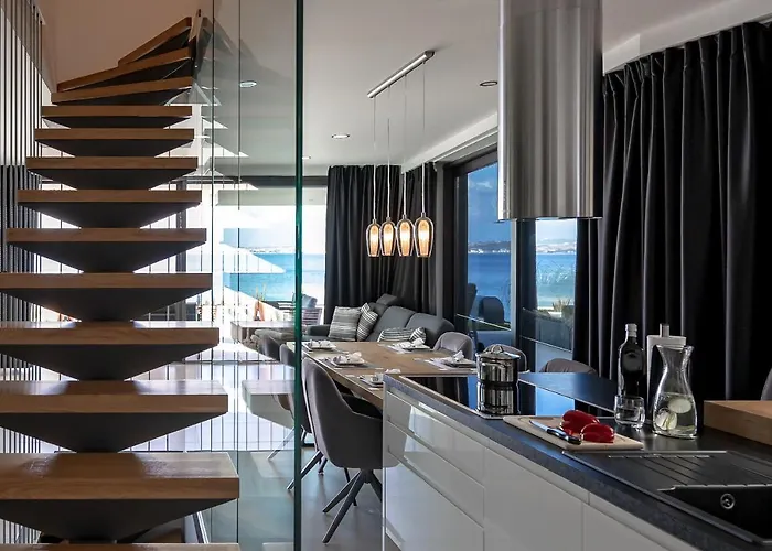 Infinity - Luxurious Seaview With Enchanting Pool Vila