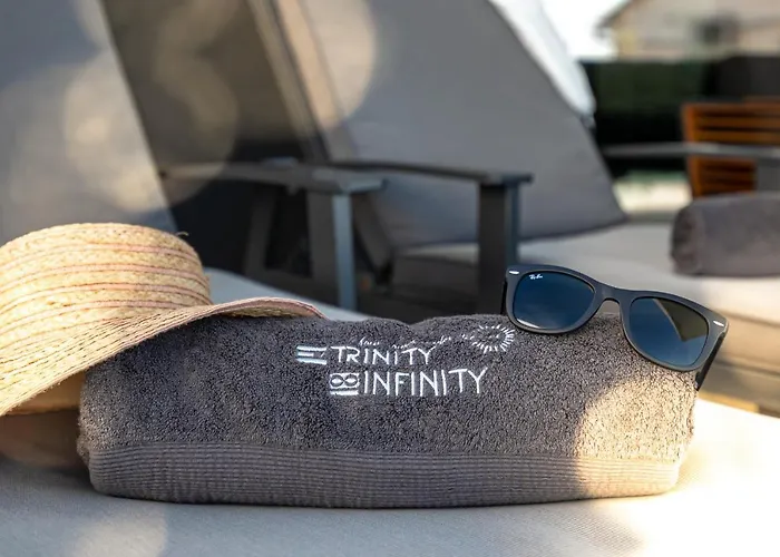 Infinity - Luxurious Seaview With Enchanting Pool Willa *