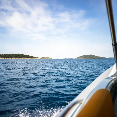 Infinity - Luxurious Seaview With Enchanting Pool *