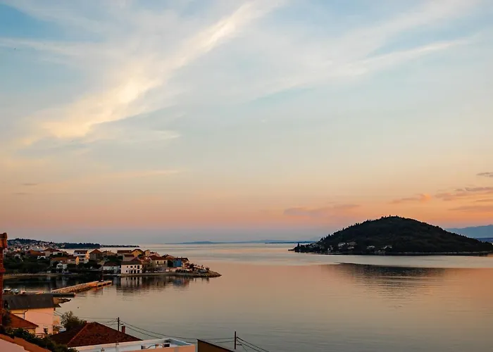 Infinity - Luxurious Seaview With Enchanting Pool Villa Kali