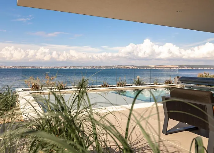 Infinity - Luxurious Seaview With Enchanting Pool * Kali