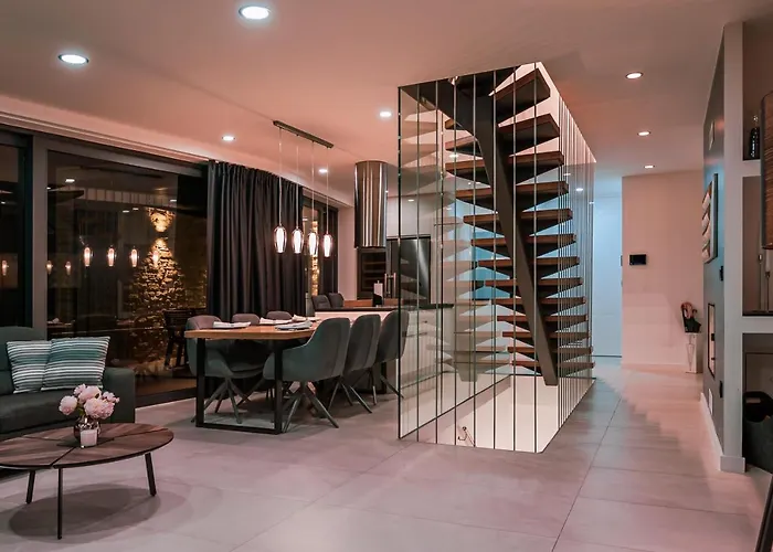 Infinity - Luxurious Seaview With Enchanting Pool Kali