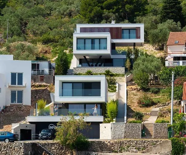 Infinity - Luxurious Seaview With Enchanting Pool